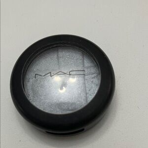 MAC Cosmetics Diva in Distress  Eyeshadow